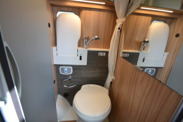 2017 Hymercar Ayers Rock Crossover