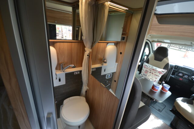 2017 Hymercar Ayers Rock Crossover